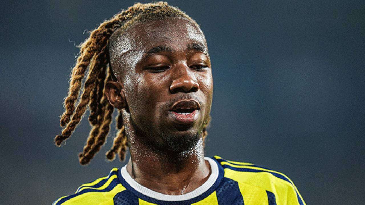 Fenerbahçe'de Aziz Yıldırım gözünün yaşına bakmadan resmen satışa koydu: 15 milyon euroyu getirene hayırlı uğurlu olsun! 5